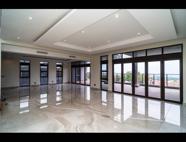 6 BEDROOM HOUSE FOR SALE IN IZINGA ESTATE
